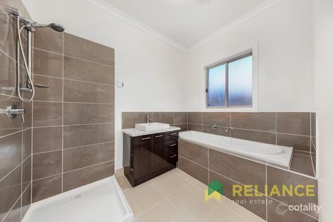 Property photo of 21 Gillespie Drive Weir Views VIC 3338