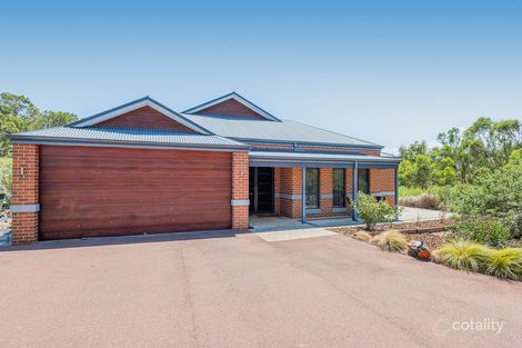 Property photo of 32 Benbecula Circle Bedfordale WA 6112