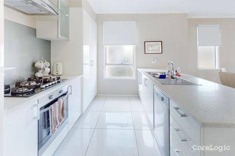 Property photo of 14/10 Mickleham Drive Cranbourne North VIC 3977