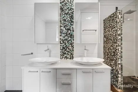 Property photo of 231 Phillip Avenue Hackett ACT 2602