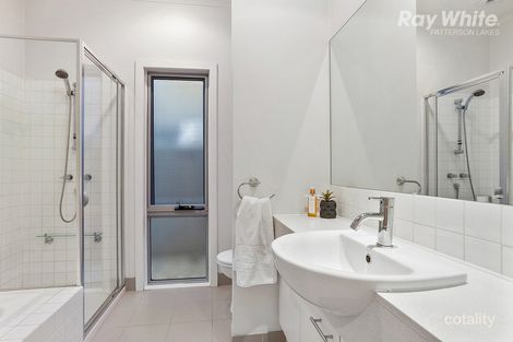 Property photo of 19 Tyrrell Terrace Waterways VIC 3195