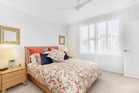 Property photo of 2037/3029 The Boulevarde Carrara QLD 4211