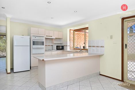 Property photo of 3 Hawker Place West Hoxton NSW 2171