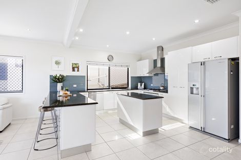 Property photo of 8 Debussy Place Mount Ommaney QLD 4074