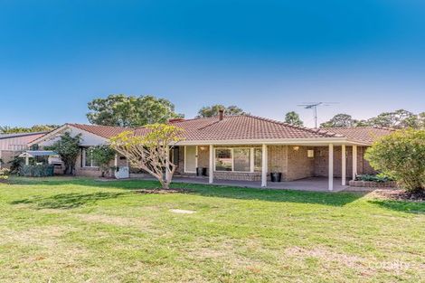2 Walton Cres, Mundijong, WA 6123