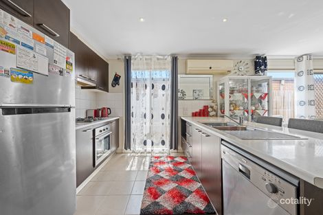 Property photo of 21 Pepperbush Circuit Cranbourne VIC 3977