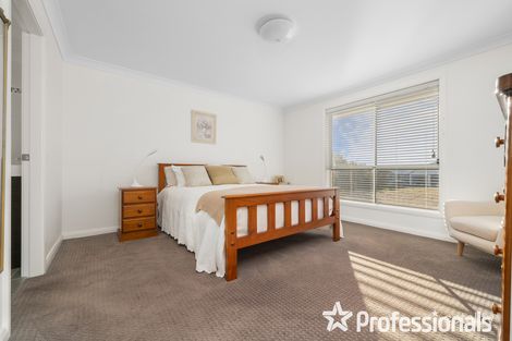 Property photo of 9 Tom Close Kelso NSW 2795