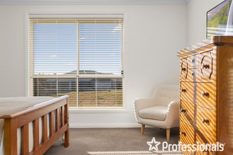Property photo of 9 Tom Close Kelso NSW 2795