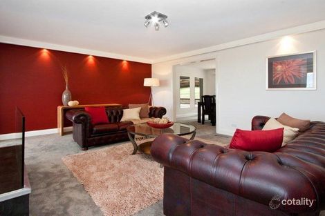 Property photo of 2 Barriedale Grove Frankston South VIC 3199