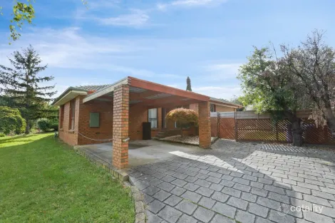 Property photo of 41 Collins Crescent Berwick VIC 3806