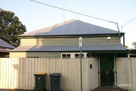 11 Fullerton St, Red Hill, QLD 4059