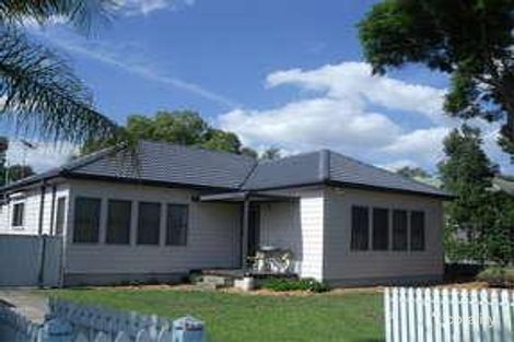 Property photo of 30 Bridges Avenue Wattle Grove NSW 2173