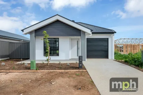 27b Maynard St, Angle Vale, SA 5117