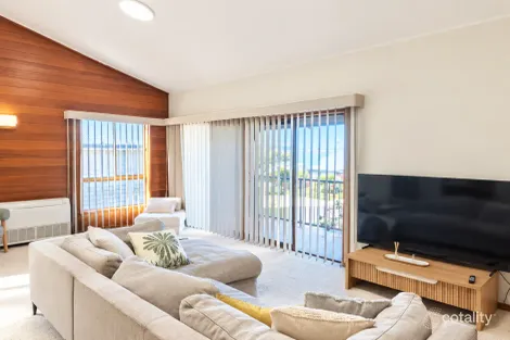 35 George St, Marmong Point, NSW 2284