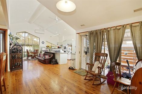 Property photo of 46 Athel Tree Crescent Bradbury NSW 2560
