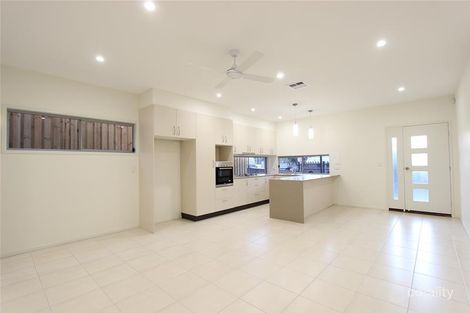 86 Adamson St, Wooloowin, QLD 4030