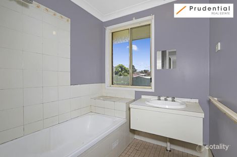 Property photo of 6 Olivia Close Rosemeadow NSW 2560