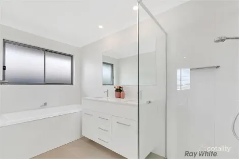 Property photo of 38 Viewpoint Street Rochedale QLD 4123