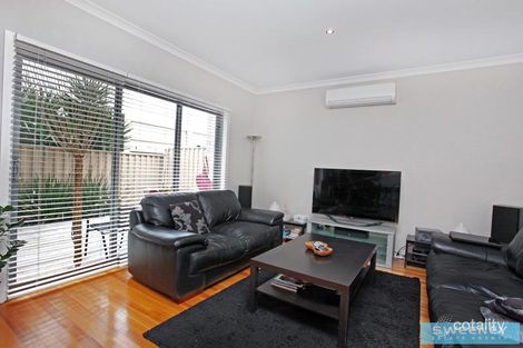 Property photo of 7/10-12 Kooyong Way Caroline Springs VIC 3023