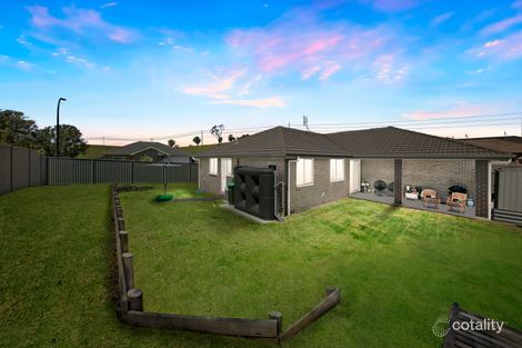 Property photo of 29 Holland Circuit Gillieston Heights NSW 2321