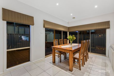 Property photo of 18 Cobaw Circuit Caroline Springs VIC 3023