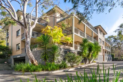 Property photo of 8/92-96 Allison Crescent Menai NSW 2234