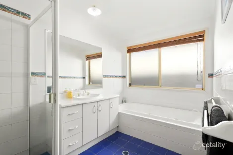 Property photo of 9 Fleet Crescent Albion Park NSW 2527