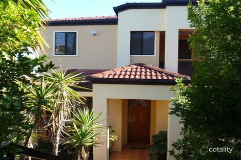 Property photo of 1/56 Chatsworth Road Greenslopes QLD 4120