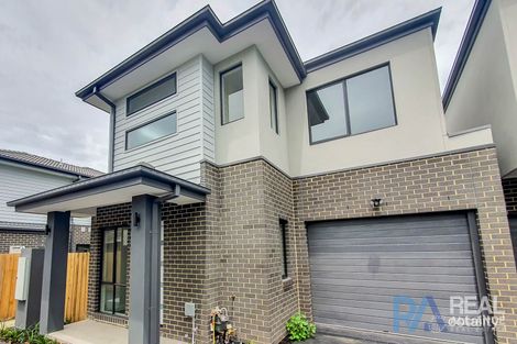 2/3 Jillian St, Cranbourne, VIC 3977