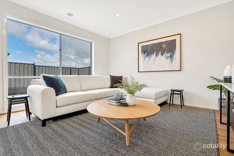 Property photo of 25 Akashi Crescent Craigieburn VIC 3064