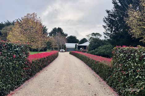 61 Whitelodge Rd, Woodend North, VIC 3442