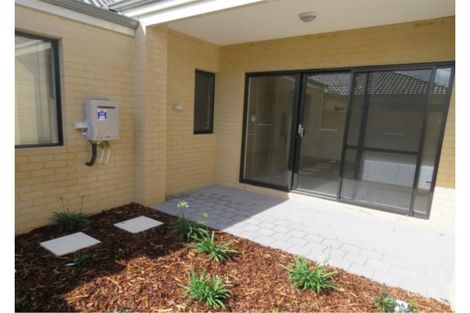 Property photo of 21 Glendalough Loop Canning Vale WA 6155