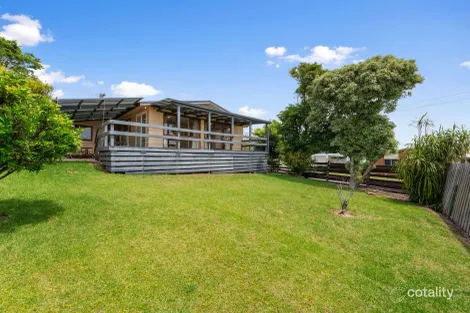 7 Hill Crest Way, Lake Tyers Beach, VIC 3909