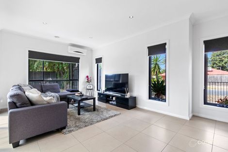 Property photo of 35 Earnshaw Drive Carrum Downs VIC 3201