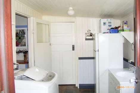 Property photo of 25 Vale Road Glencoe QLD 4352