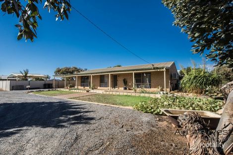 6 Moloney St, Utakarra, WA 6530