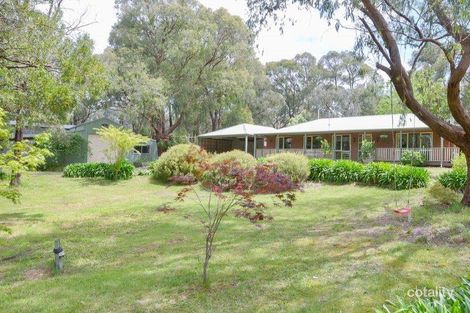 38 Dean Cres, Launching Place, VIC 3139