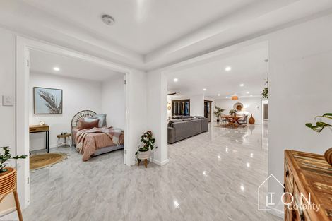 Property photo of 2 Ferndown Drive Cranbourne VIC 3977