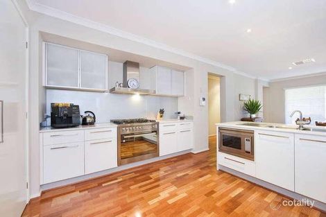 Property photo of 4 The Breezewater Point Cook VIC 3030