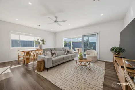 Property photo of 44 Maize Parkway Thrumster NSW 2444
