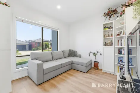 Property photo of 41 Masquerade Road Berwick VIC 3806