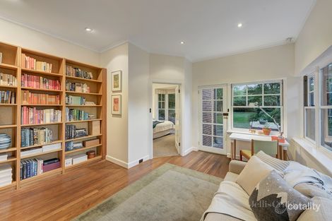Property photo of 24 Currajong Road Hawthorn East VIC 3123