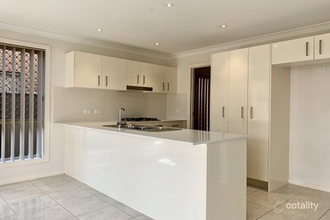 Property photo of 10 Hollows Parade Ropes Crossing NSW 2760