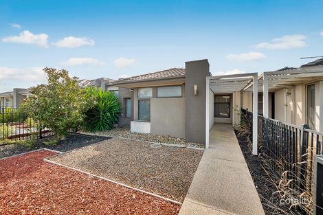 Property photo of 5 Comtois Lane Clyde North VIC 3978