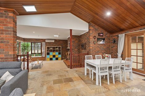 Property photo of 16 Mountain Heath Walk Croydon South VIC 3136