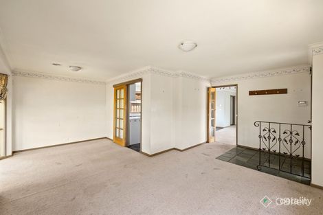 Property photo of 17 Fernlea Avenue Rowville VIC 3178