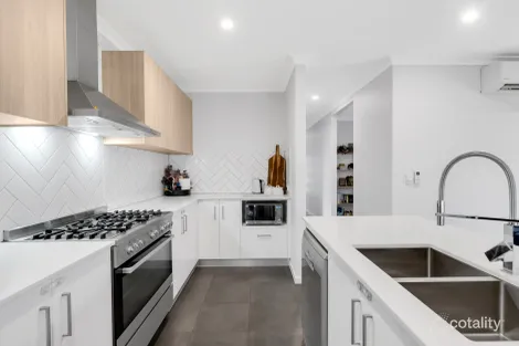 Property photo of 22 Backstay Place Trinity Beach QLD 4879