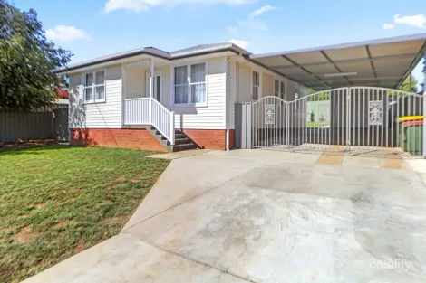 Property photo of 1 Hunter Street Mount Austin NSW 2650