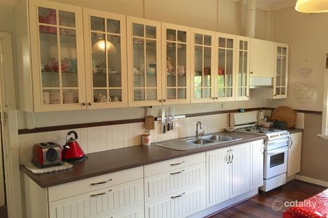 Property photo of 4 Sollya Crescent Dwellingup WA 6213