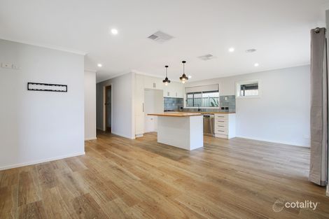 Property photo of 15 Renwick Court Lavington NSW 2641
